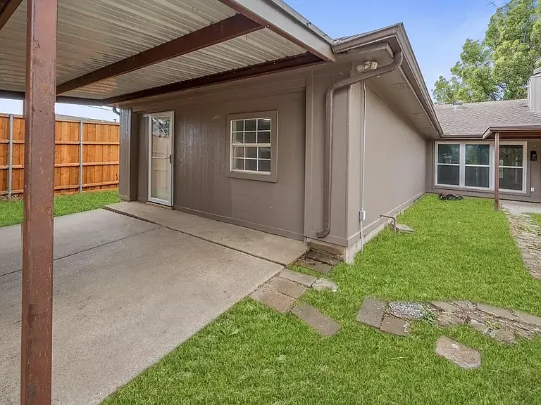 2218 Fuqua Rd — Photo 15