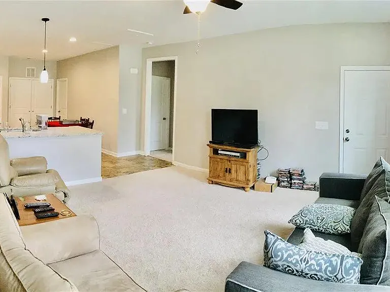 16 Briar Ct #B — Photo 4