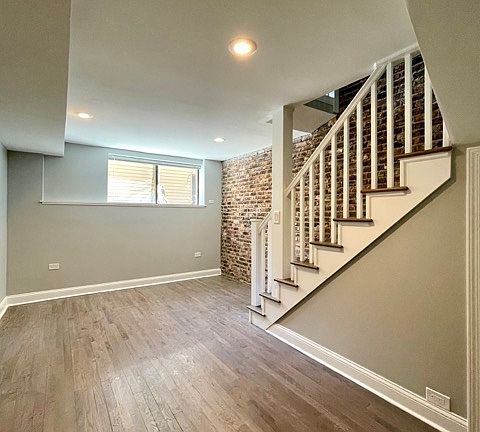 3rd image of 1422 N Dearborn St #101