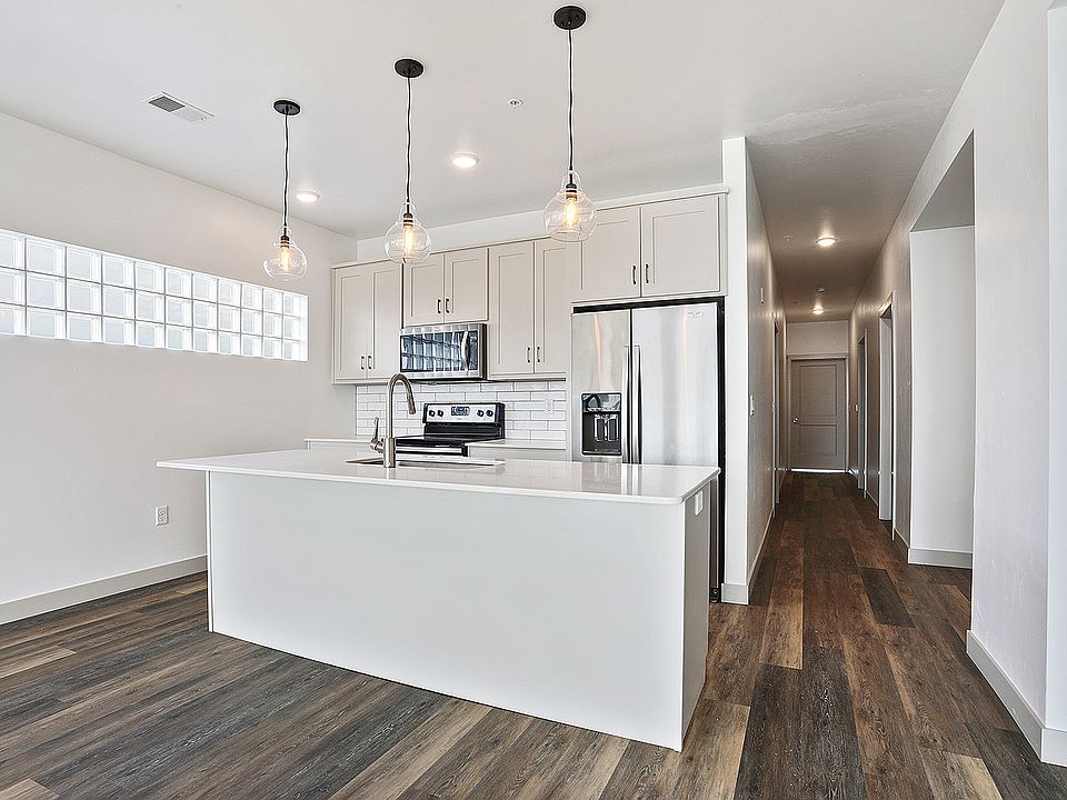 1st image of 102 N Broadway APT 501