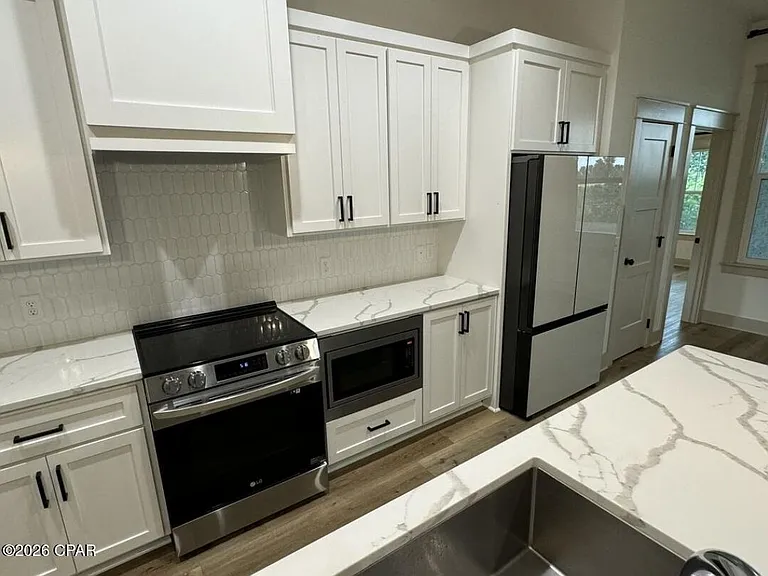 4640 Delwood Park Blvd — Photo 6