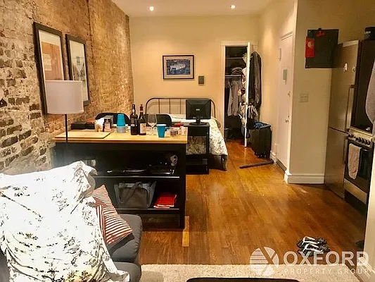 Rented by Oxford Property Group | media 30