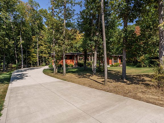5th image of 9671 Britonwoods Dr