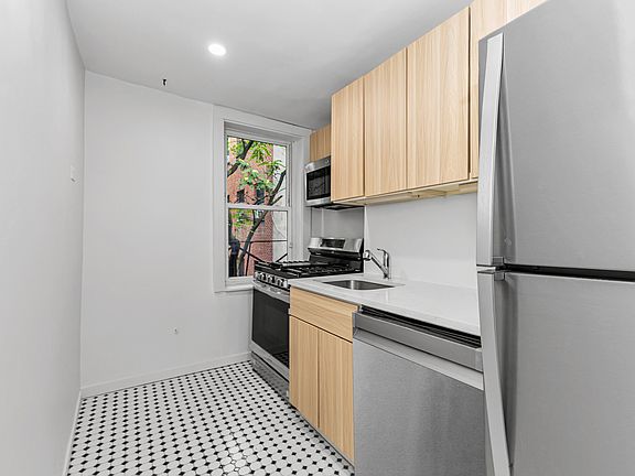 2nd image of 94 Saint Marks Pl #11