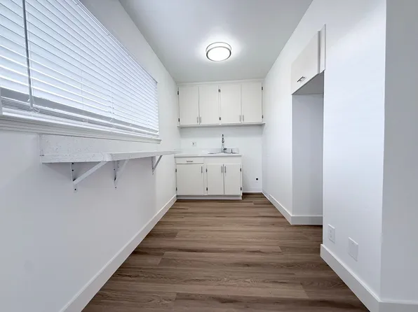 The Grove at Oak Grove, 1239 Oak Grove Ave APT 302, Burlingame, CA 94010
