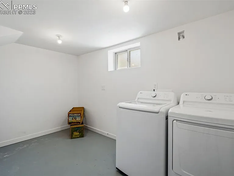 1609 E Platte Ave — Photo 12