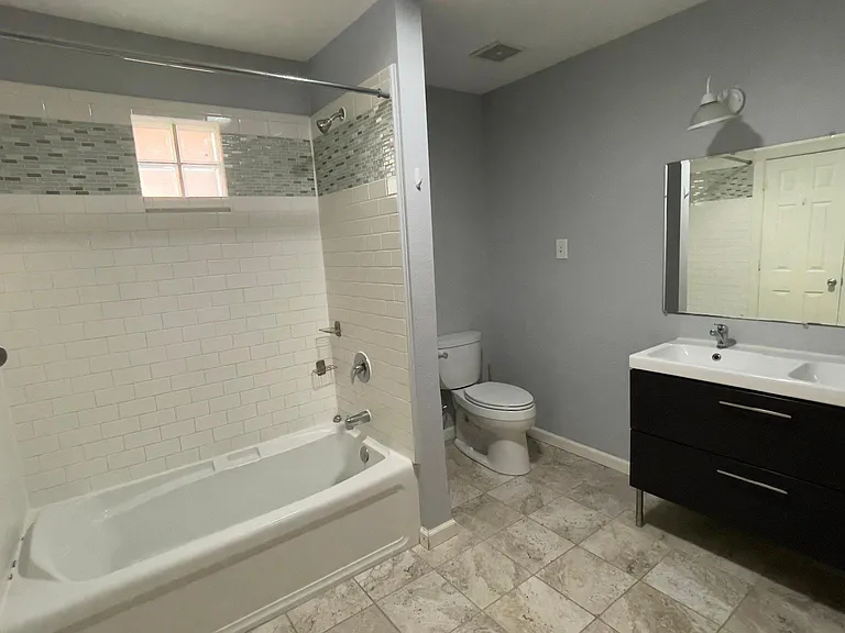 2104 Jasmine St — Photo 12