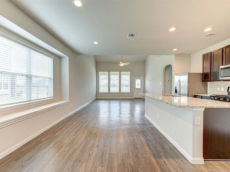 3707 W Alessano Ln — Photo 7