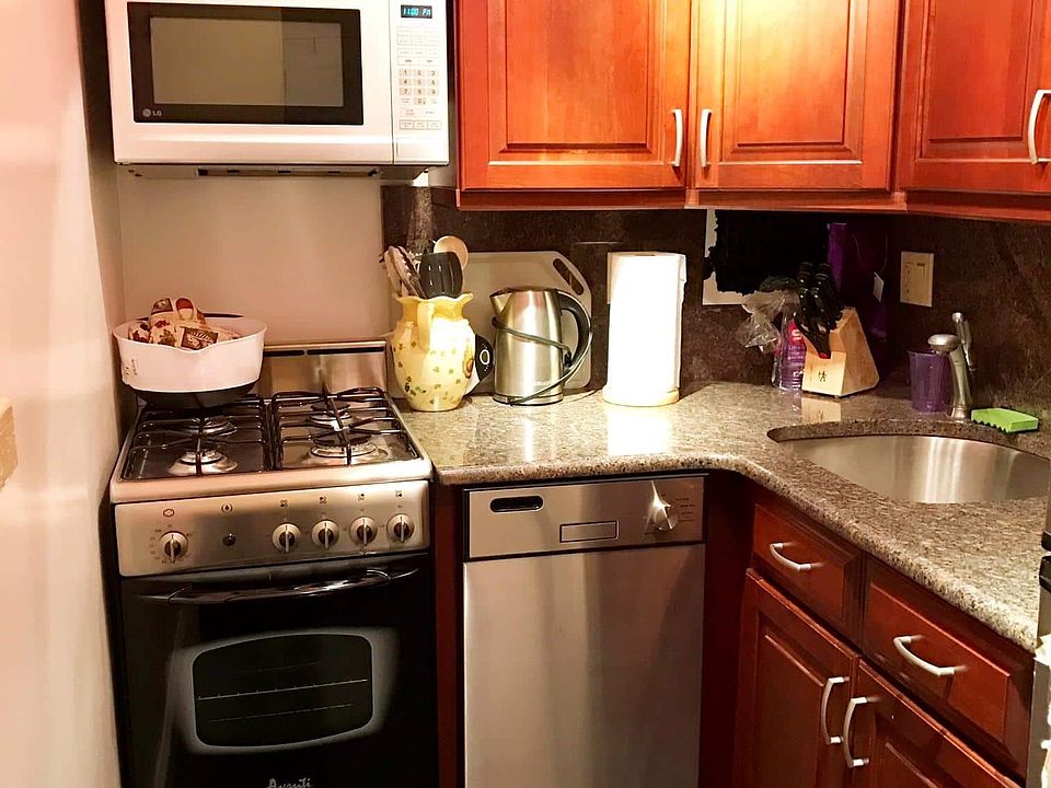 1st image of 520 E 81st St APT 8G