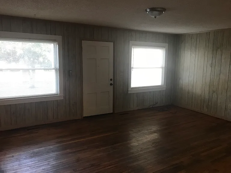 1120 Inglewood Dr — Photo 9