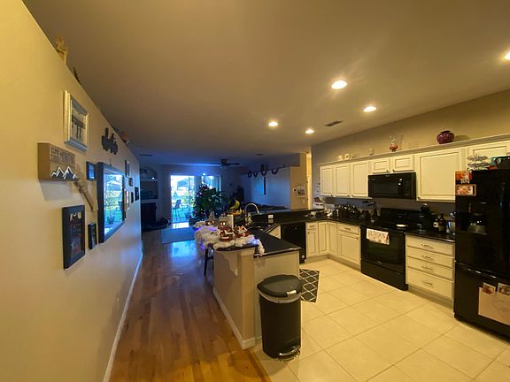 5th image of 15054 Spinnaker Cove Ln