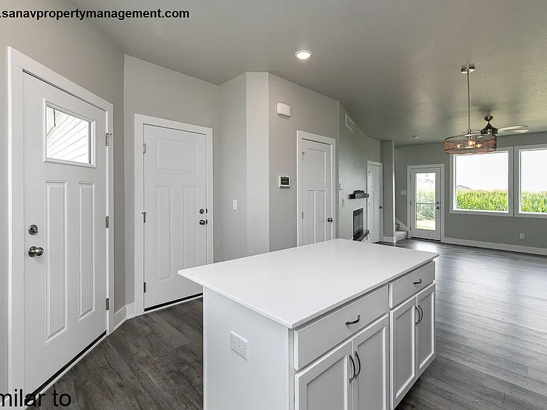 3901 NE 6th St — Photo 13