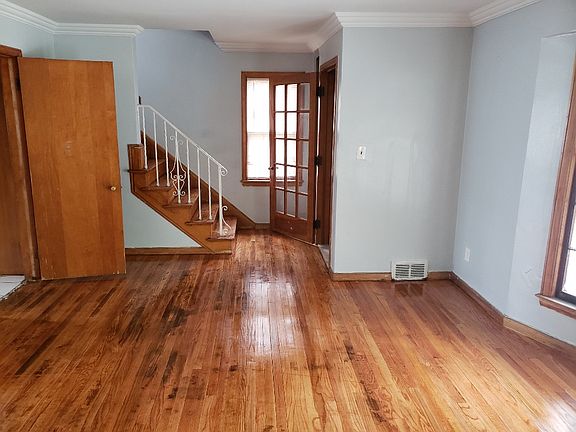 5th image of 16220 Greenlawn St