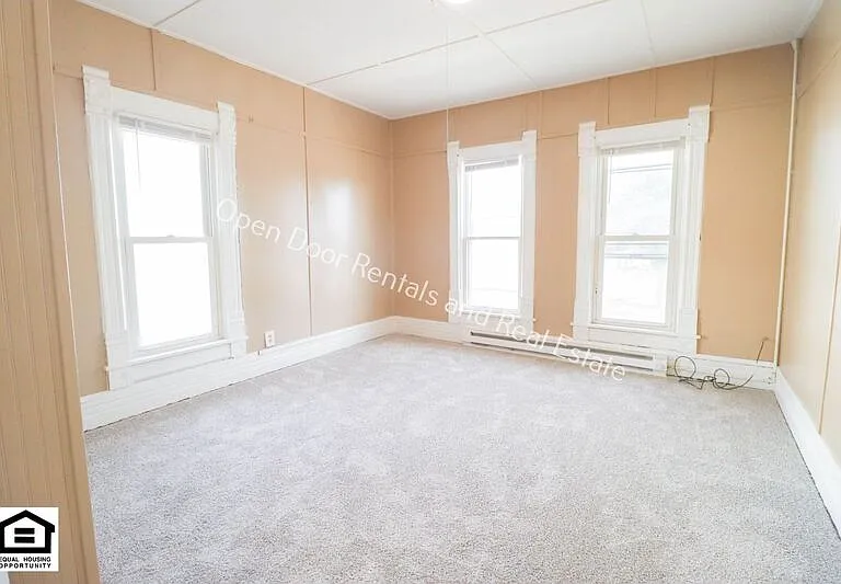 304 S Guilford St — Photo 13