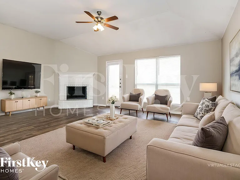 8128 Modesto Dr — Photo 4