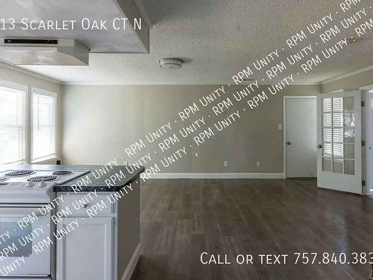 913 Scarlet Oak Ct N — Photo 1