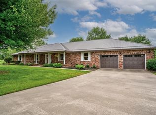 2244 Country Ln, Springdale, AR 72762