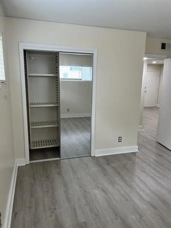 2 bed, 1.0 bath, 900 sqft, $1,595 — Photo 4