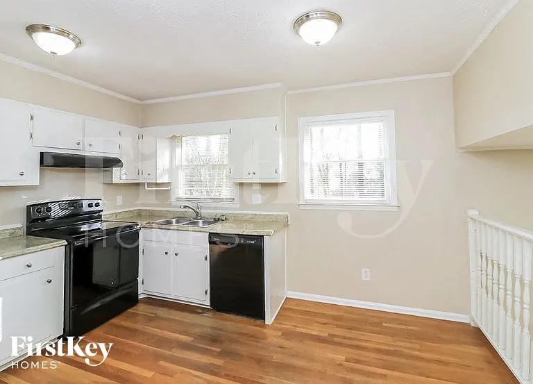 3862 Herren Dr SW — Photo 6