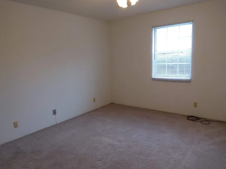 603 Sycamore Cir #1-6 — Photo 6