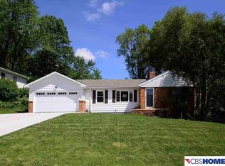 8414 Broadmoor Dr, Omaha, NE 68114