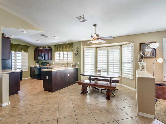 4th image of 2716 S 102nd Ln
