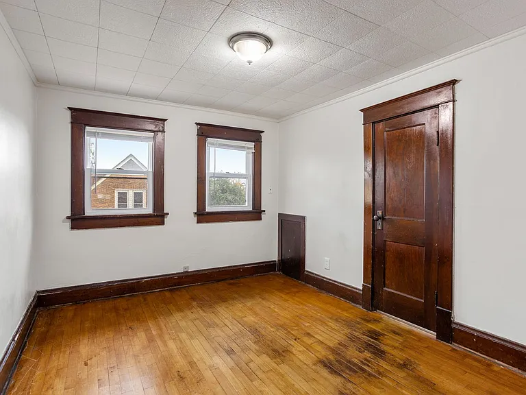 420 Appleton St — Photo 6
