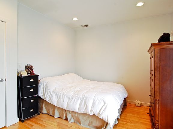 5th image of 2005 W Potomac Ave #2007-3