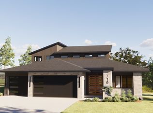 719 Ensconced Way, Chaska, MN 55318