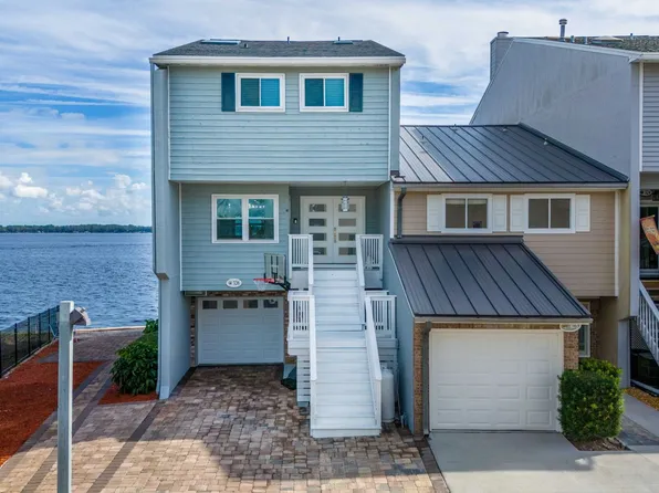 326 Scenic Point Ln, Fleming Island, FL 32003