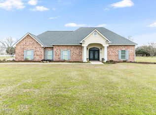 1713 Pembroke St, New Iberia, LA 70563