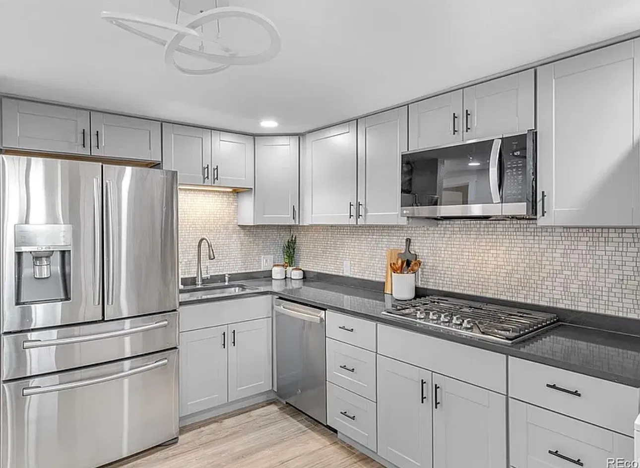 W 14th Ave, Lakewood — Photo 4