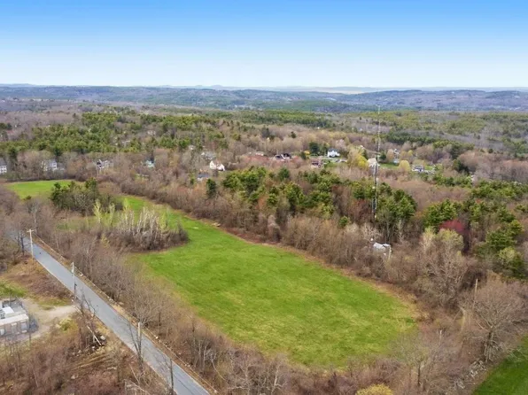 465 Alpine Rd, Fitchburg, MA 01420