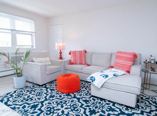 10 Wharfside Dr, Monmouth Beach, NJ 07750