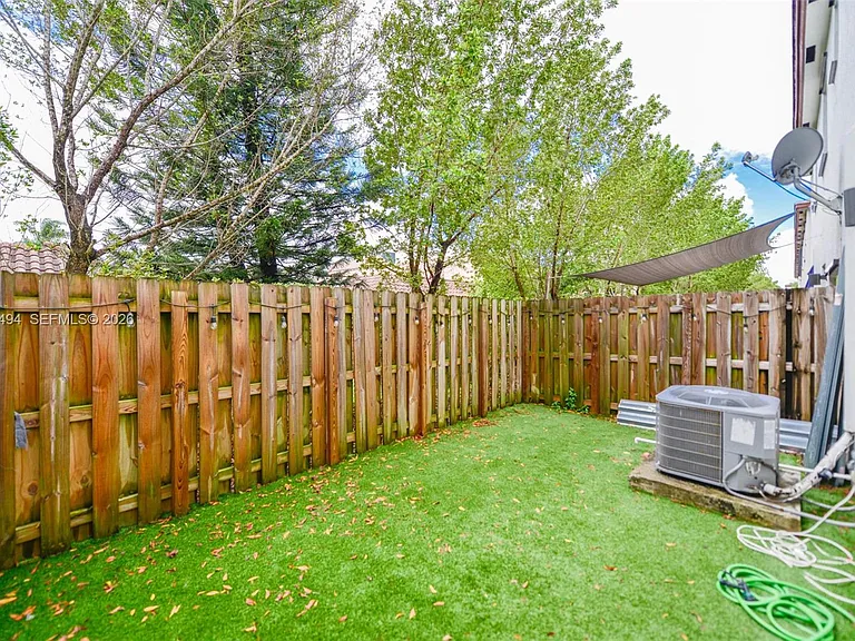 640 NE 207th St — Photo 40