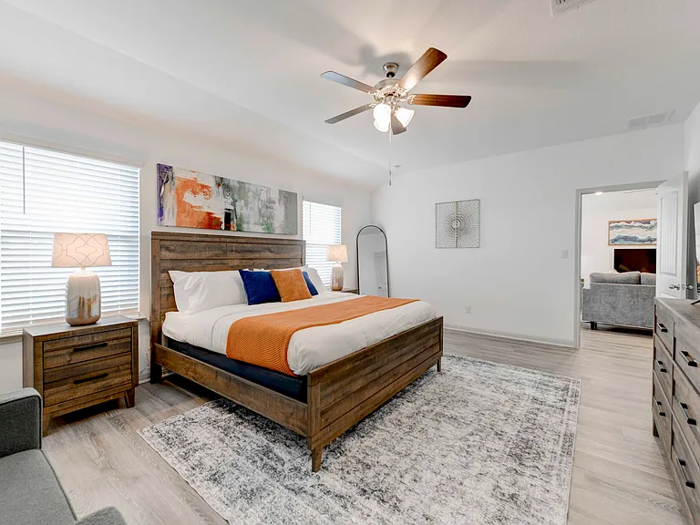 215 Sweetwater Creek Ln — Photo 9