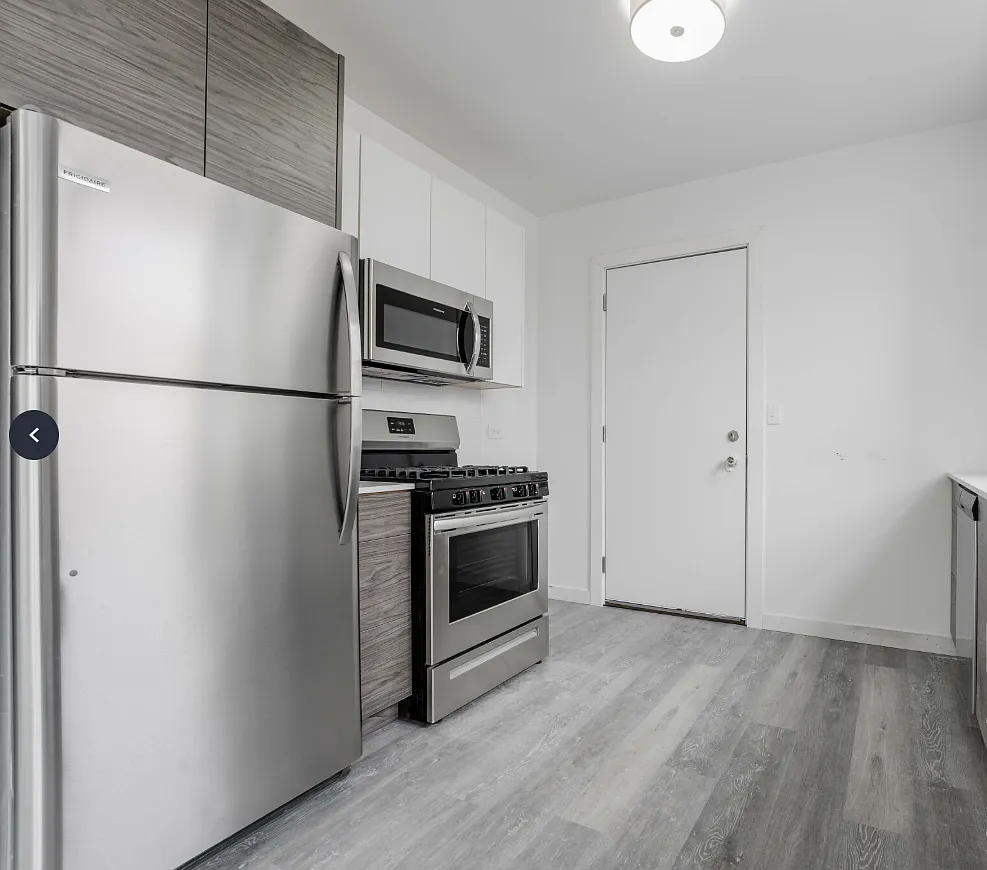 Building Photo - 6104 N Paulina St #2