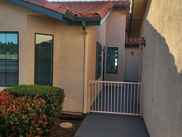 1073 Moon Shadow Ct — Photo 3