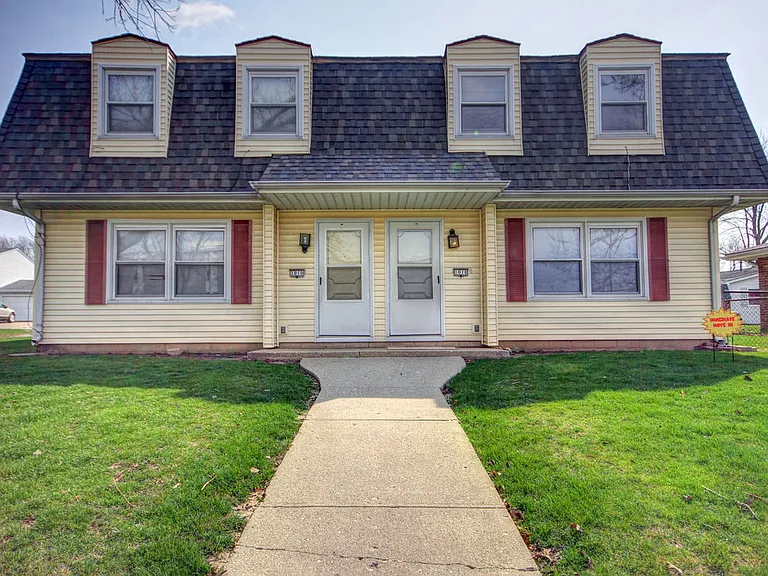 1008 Crescent Dr — Photo 8