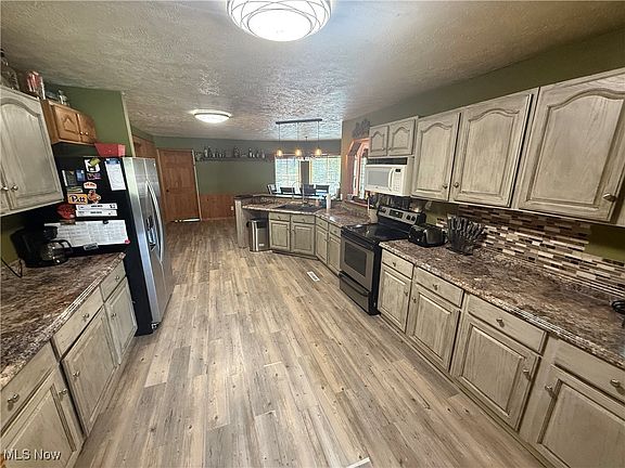 5th image of 635 Township Road 247