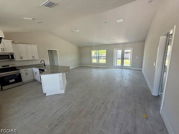 4th image of 1223 NE 18th Terrace Cpe
