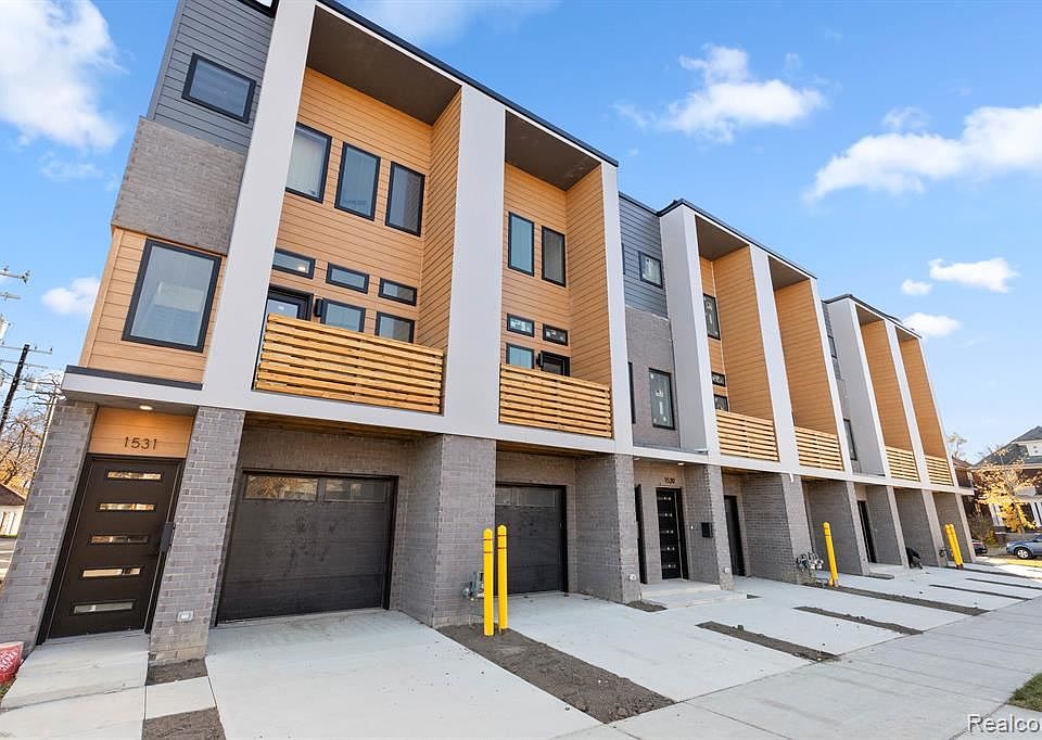 1st image of 1543 Pallister St #10