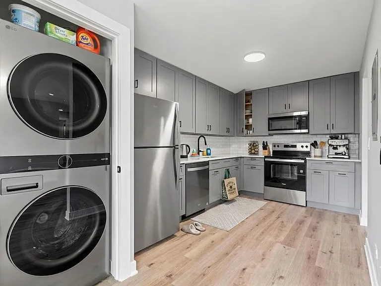 Maple Grove Apartments - Luxury and Convenience in Mundelein! — Photo 15