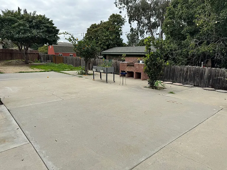 466 Weisser Way — Photo 22