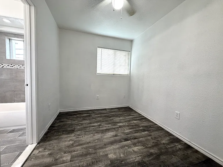 1607 N Carroll Ave #203 — Photo 4