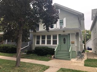 1117 Foster St, Evanston, IL 60201