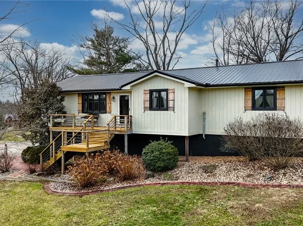 805 Bethel Rd, Marietta, OH 45750
