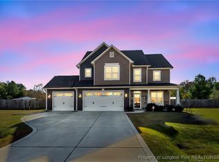 1423 Creekwood Rd, Hope Mills, NC 28348