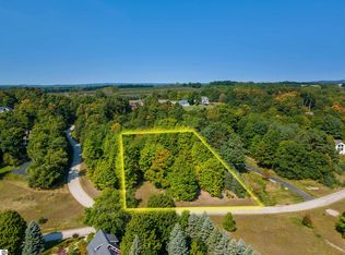 5868 S Calle Ct, Suttons Bay, MI 49682