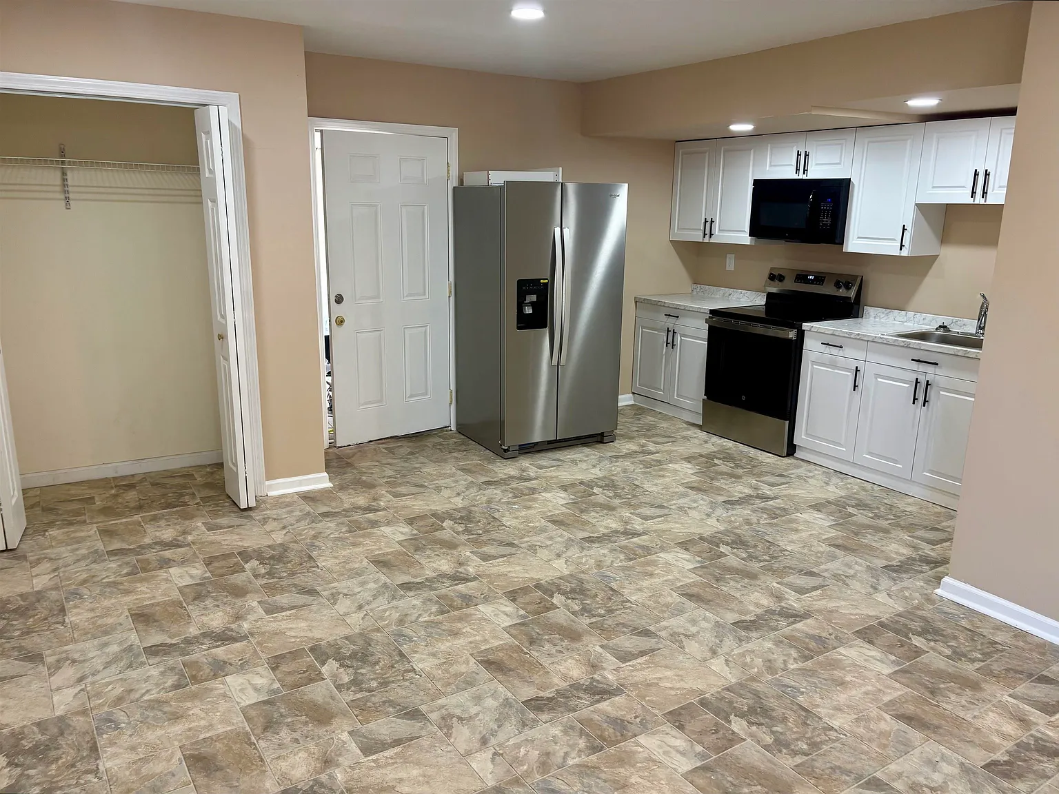 1 bed, 1.0 bath, $1,750 — Photo 3